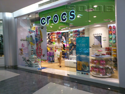 crocs riverside mall