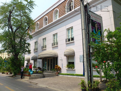 Rezervați la Golden Tulip Sovereign Hotel Bangkok