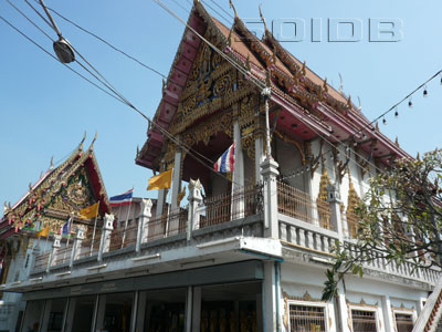 A photo of Wat Mai Chong Lom