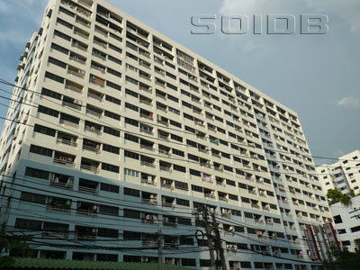 A photo of Thonglor Tower