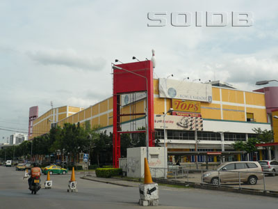 A photo of Royal City Avenue