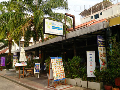 A photo of Three Crowns Restaurant & Grill